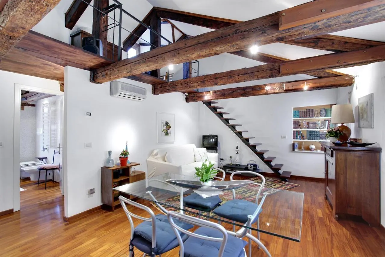 Fenix Do Dogi Apartments location